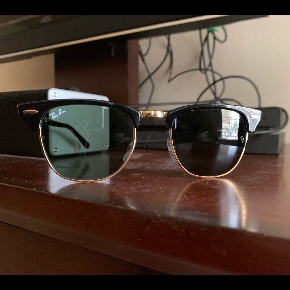Ray Bans Clubmaster gold/black sunglasses
